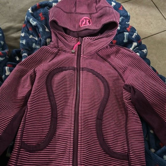 lululemon athletica Tops - #9 Lululemon women’s scuba hoodie size 4